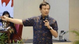 Henry Subiakto, Guru Besar FISIP Universitas Airlangga, dan Wakil Ketua Dewan Pakar Serikat Media Siber Indonesia (SMSI)